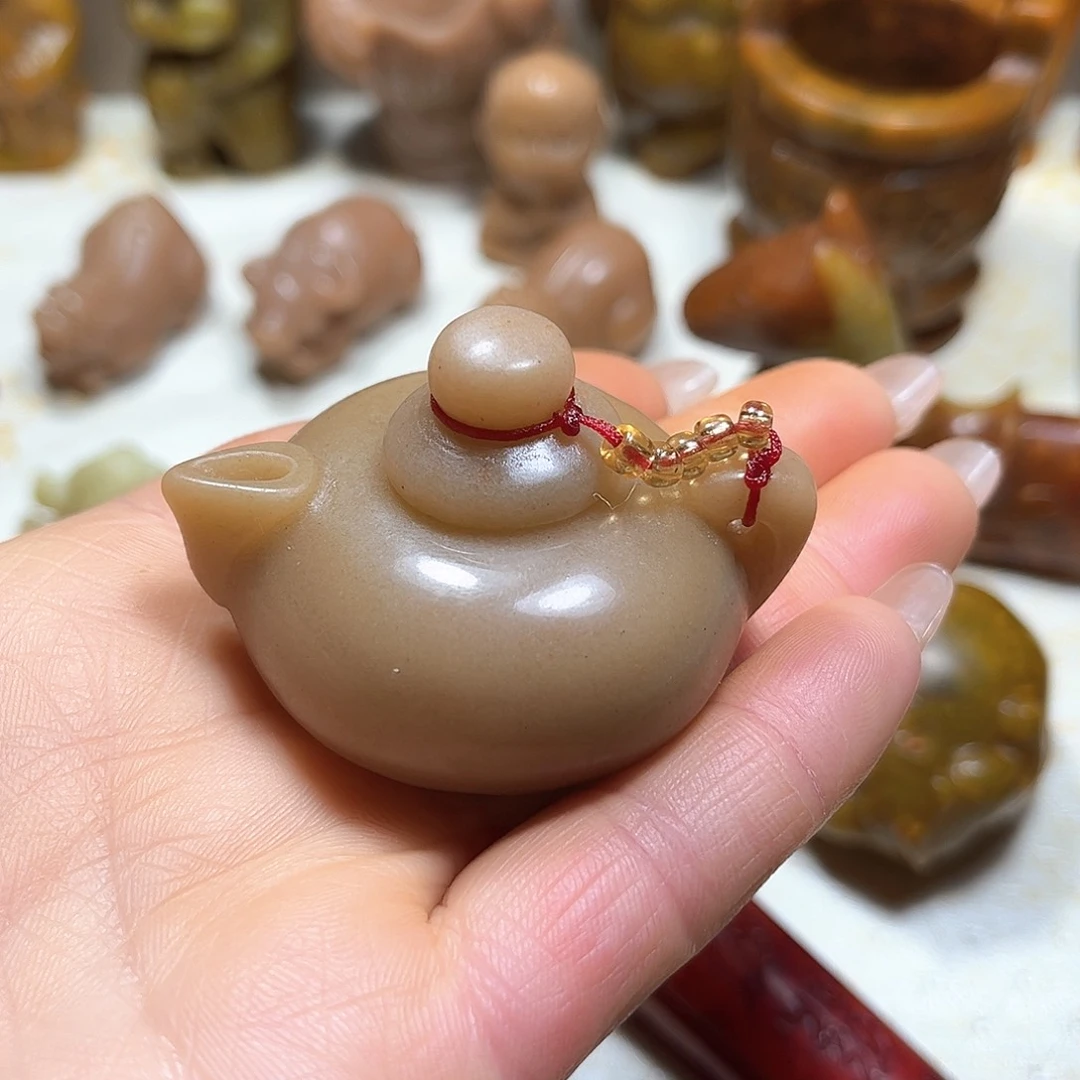 白玉菩提吊坠白玉菩提吊坠