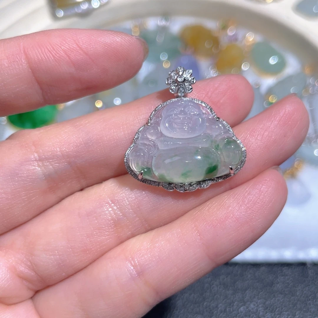 翡翠颈饰18K金镶嵌翡翠