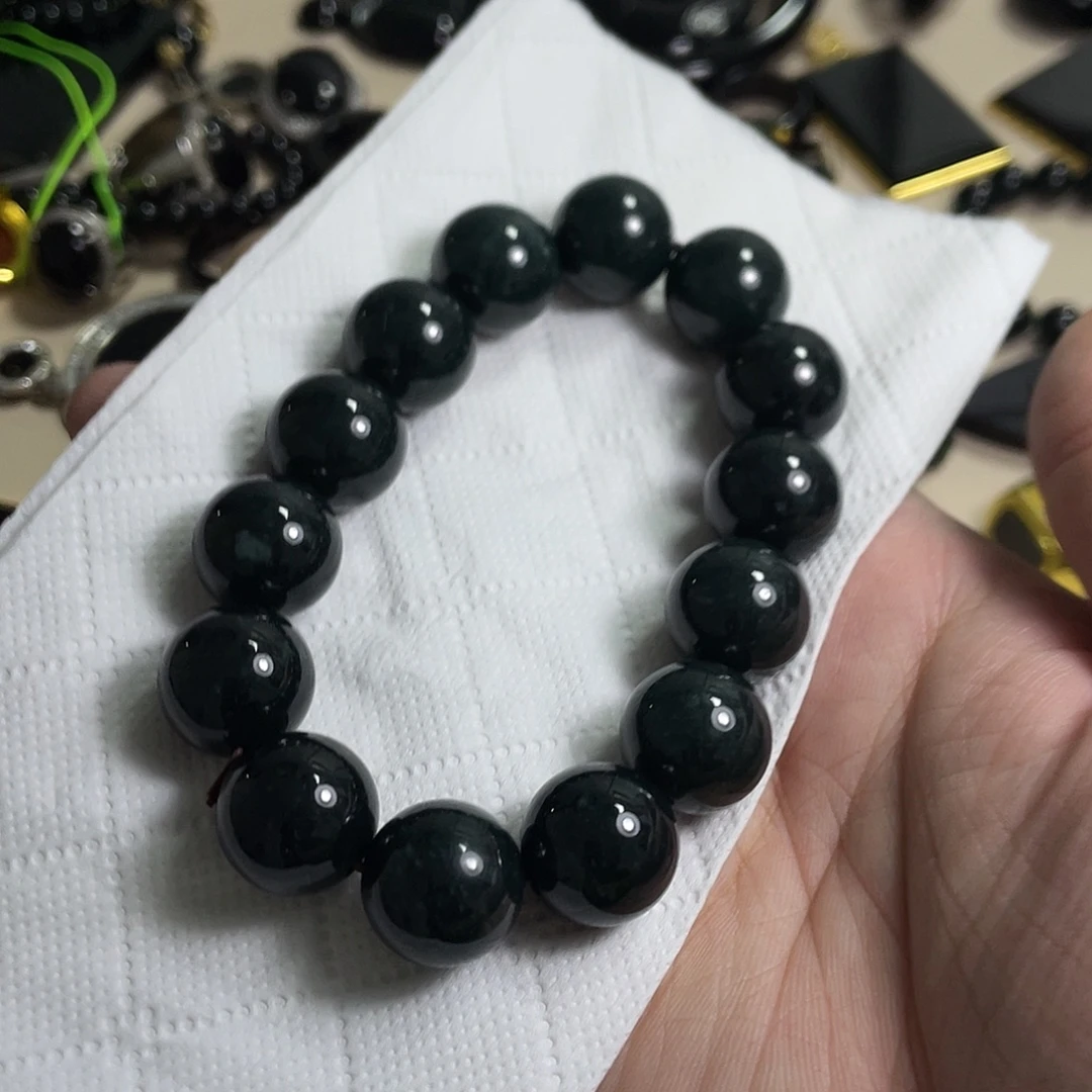 翡翠未镶嵌颈饰翡翠16