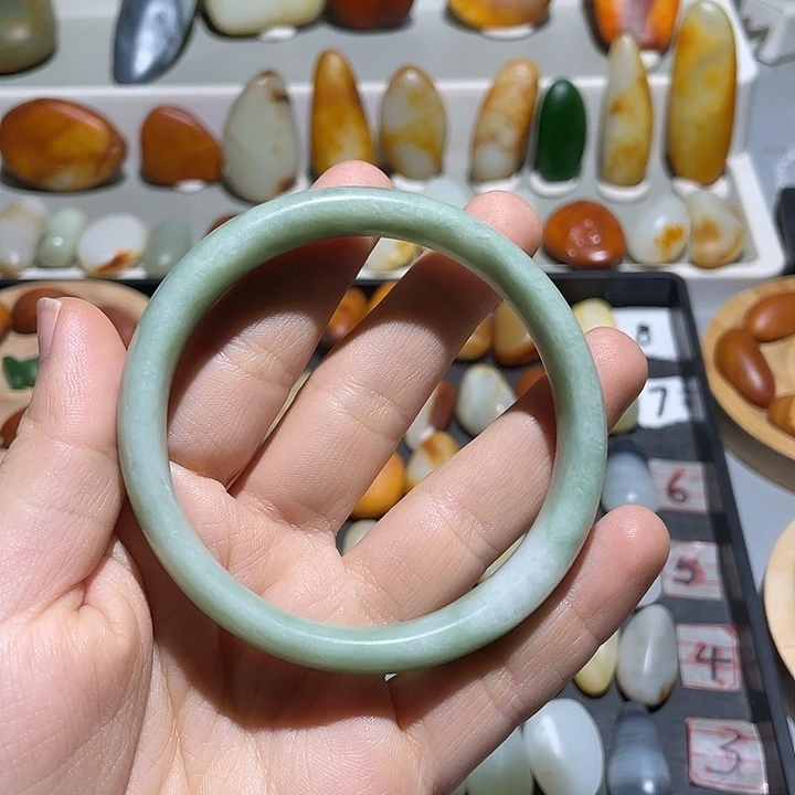 和田玉（糖玉）未镶嵌手链