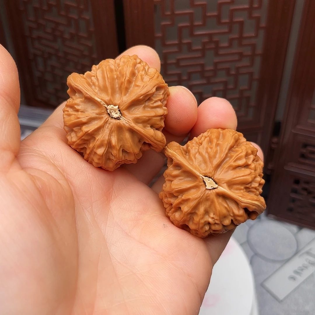 文玩核桃吊坠宫灯