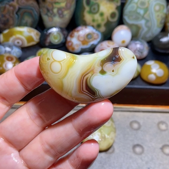 未镶嵌玛瑙/玉髓珠宝半成品76