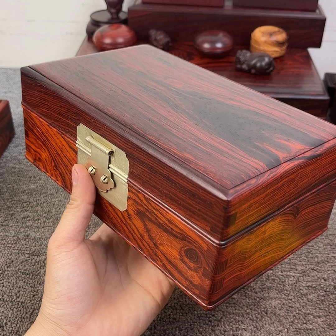 微凹黄檀（南美大红酸枝）