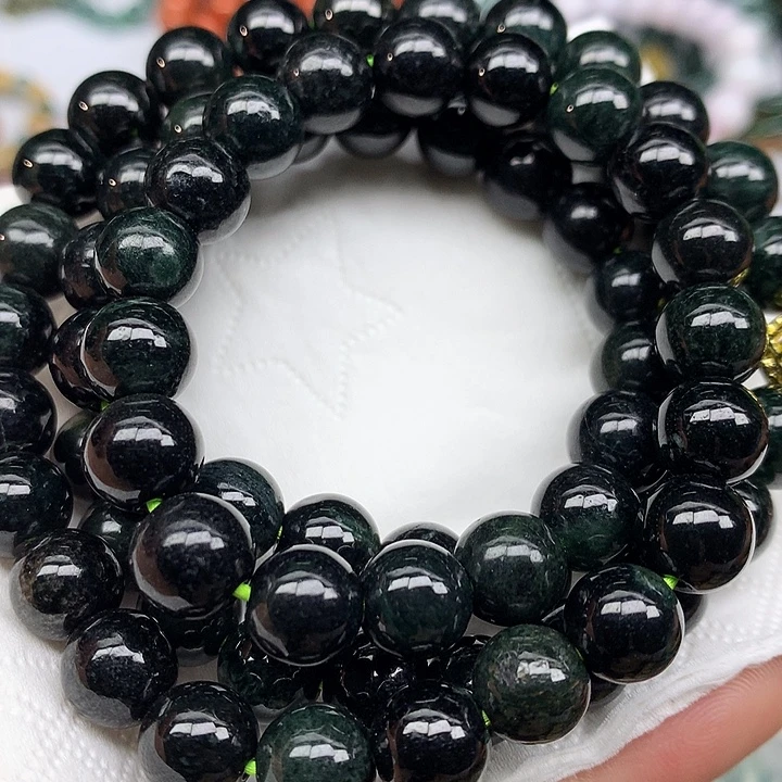 翡翠未镶嵌颈饰手串