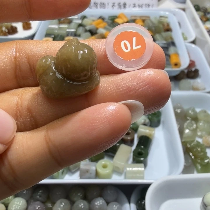 未镶嵌和田玉珠宝半成品