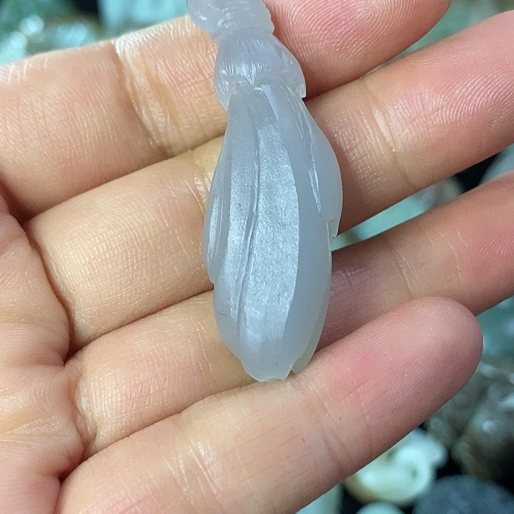 定制和田玉玉兰吊坠