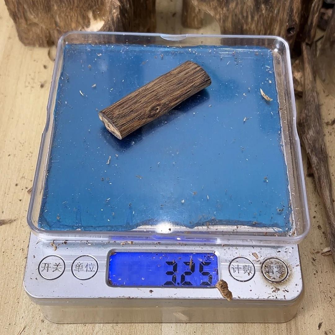 山***峰香料绿奇楠3克白棋牌子