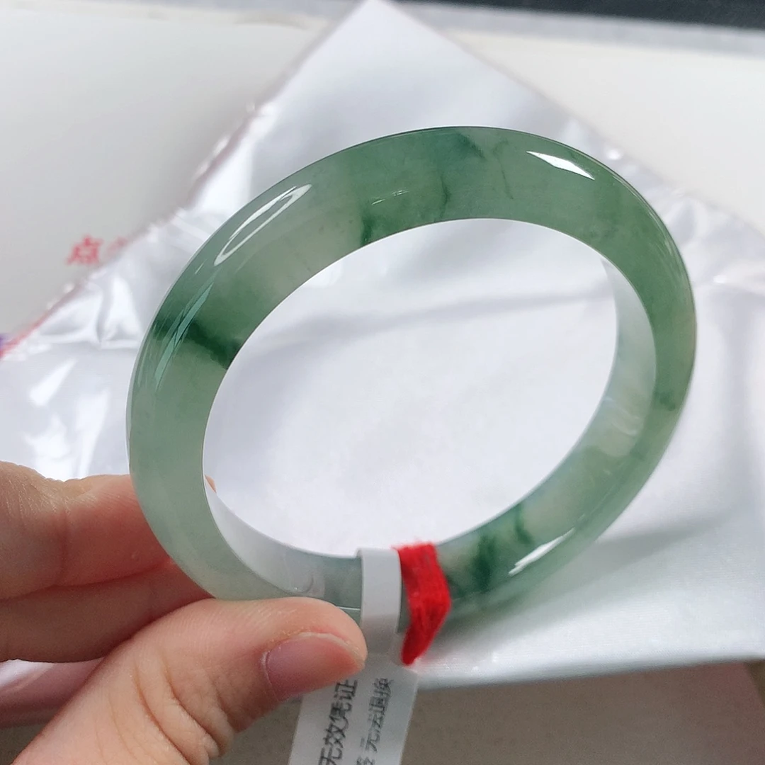 翡翠手镯未镶嵌①④①