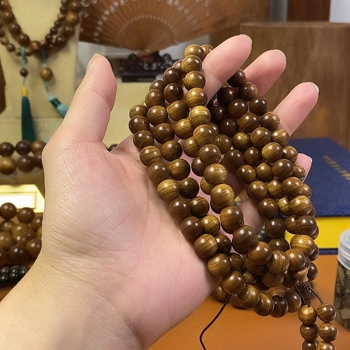 檀香木老山檀香黑肉沉水1.0/108颗