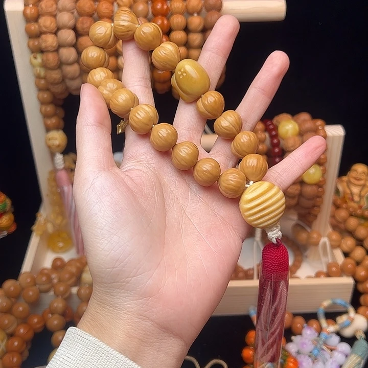 F***y大叶紫檀（黑酸枝木类）屁桃原皮原色