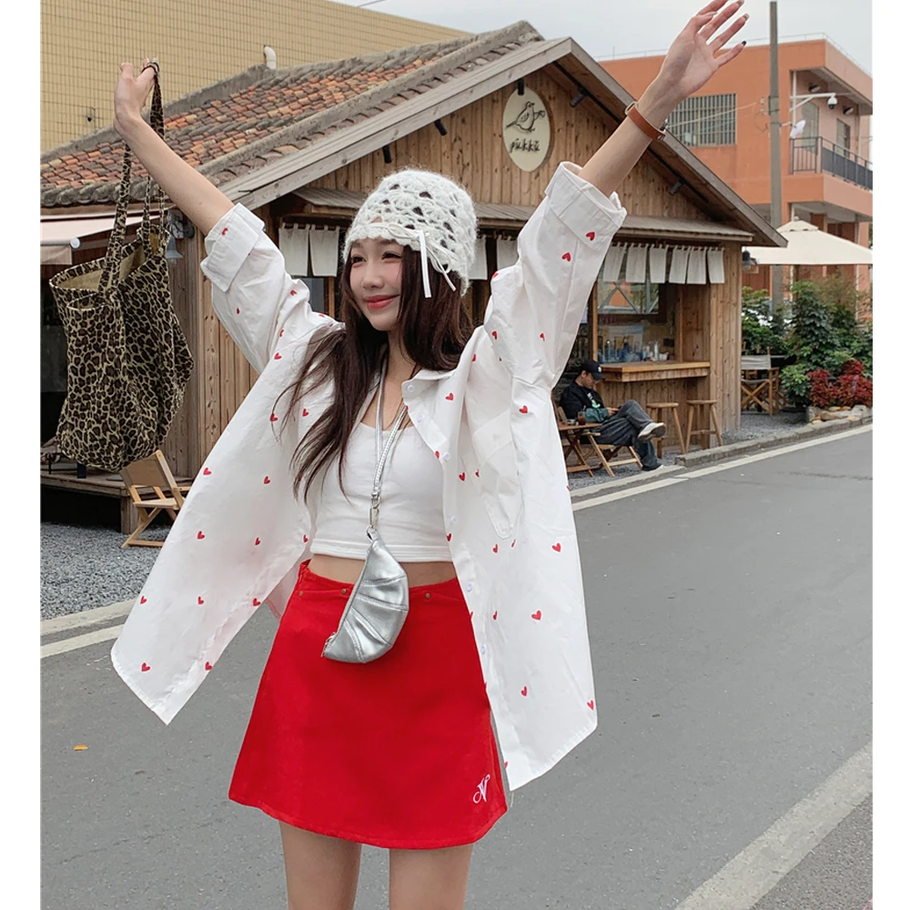 时尚长袖衬衫防晒休闲风通勤宽松显瘦印花百搭爱心设计感上衣