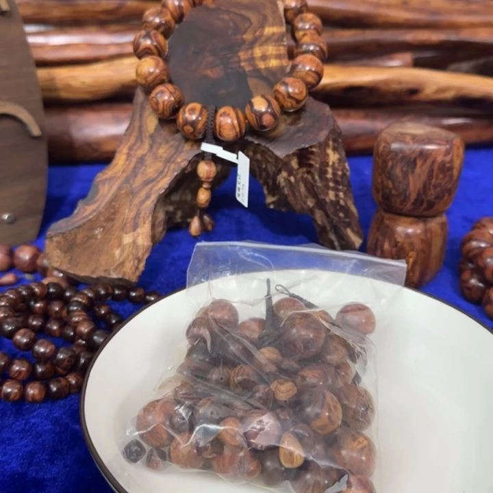 火***便木质类海南黄花梨