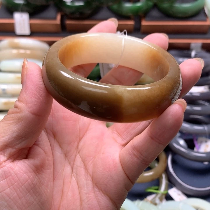 【闪购商品】未镶嵌手镯和田玉