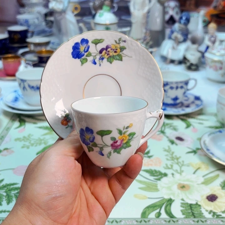 摆件欧洲中古瓷器编号22