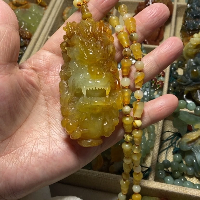 【闪购商品】蛇纹石玉未镶嵌颈饰髙*?