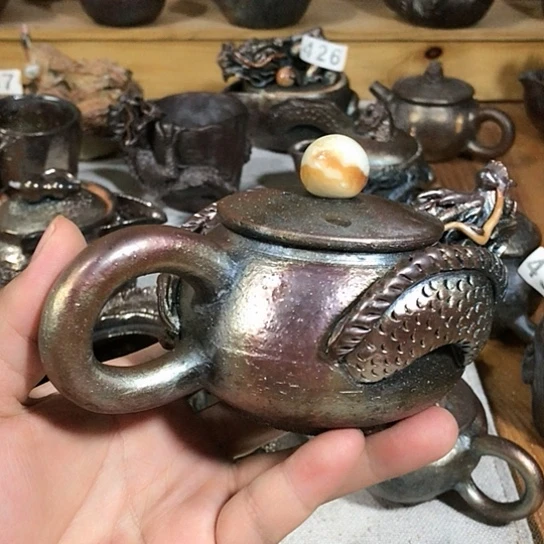 瓷片H****I铁胎的龙茶壶