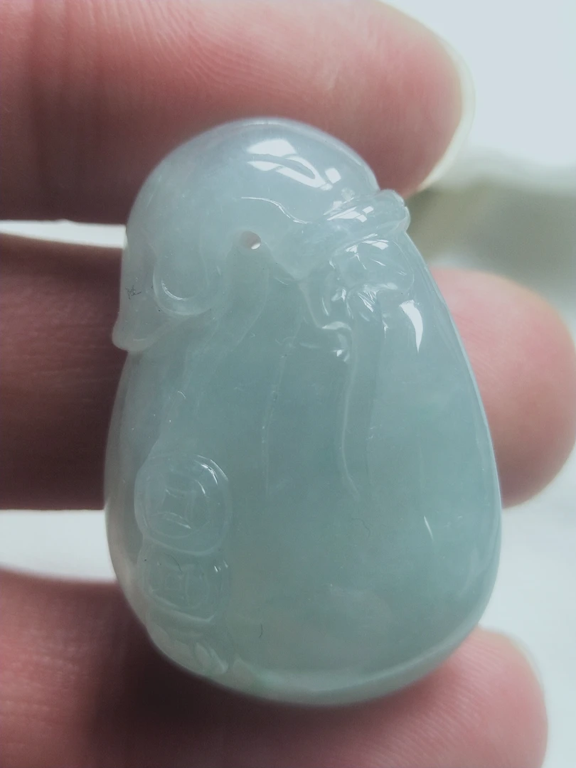 浅晴水饱满细润翡翠钱袋挂坠