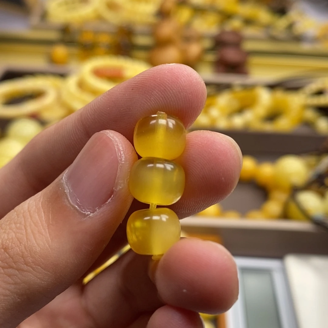 琥珀未镶嵌裸石蜜蜡