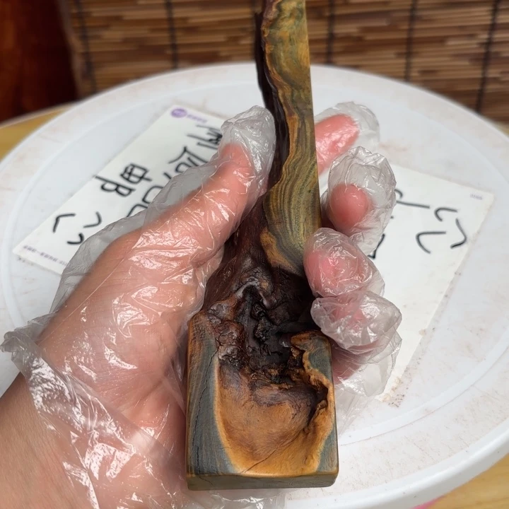 大叶紫檀（黑酸枝木类）