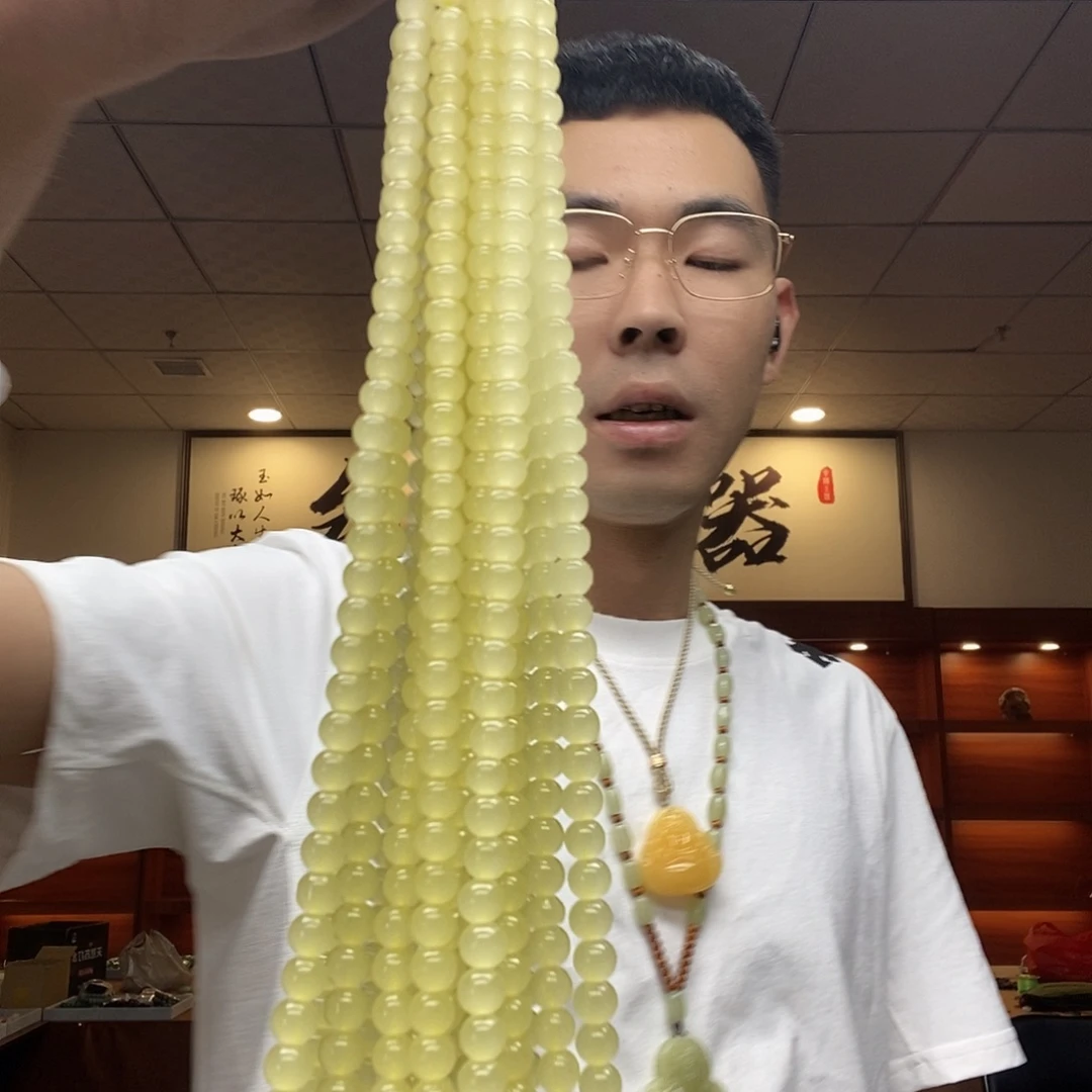 吴***娟和田玉未镶嵌摆件