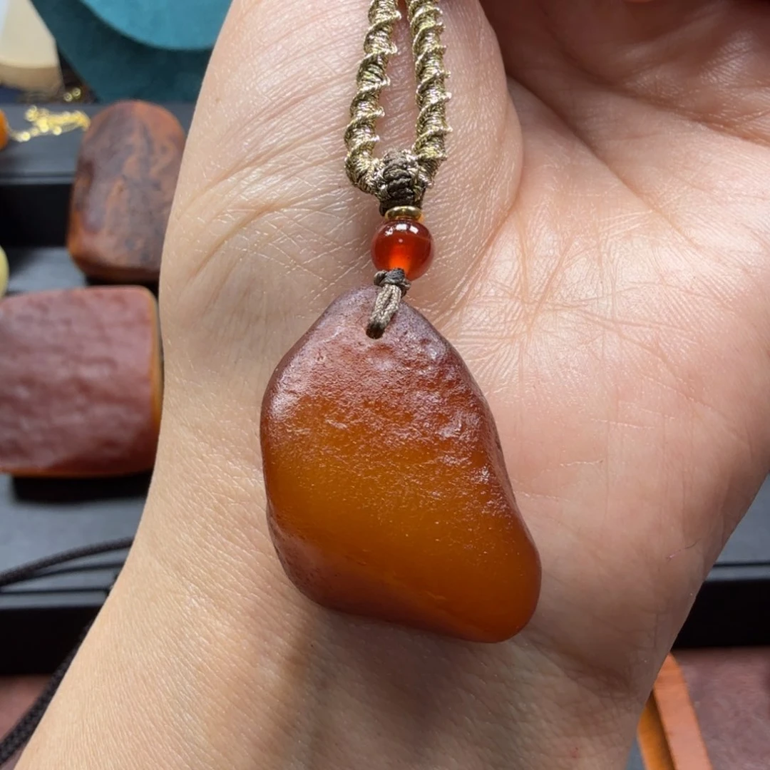 琥珀吊坠(赠链)未镶嵌
