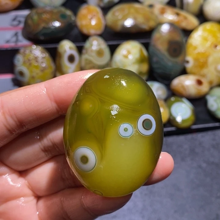 玛瑙/玉髓未镶嵌珠宝半成品47
