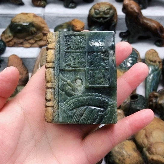 岫岩河磨玉（透闪石质玉）把件未镶嵌燃**夜