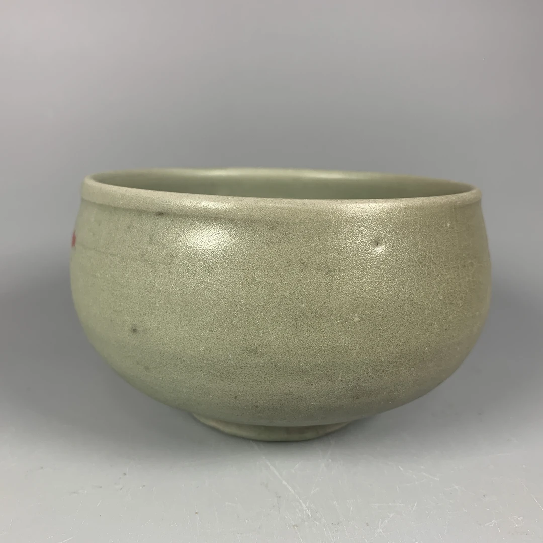 022021433 明早期 龙泉窑钵 xg 云南省文物总店