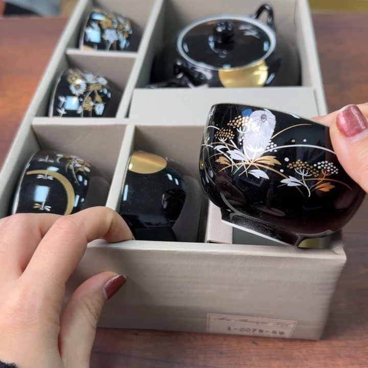 一个陶瓷物件哈哈哈哈哈