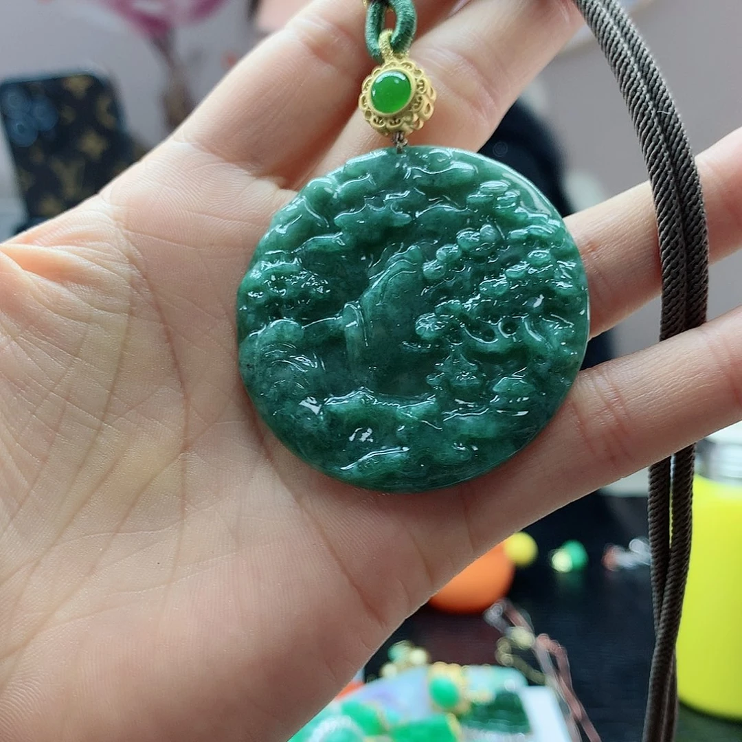 【闪购商品】翡翠吊坠(赠链)未镶嵌