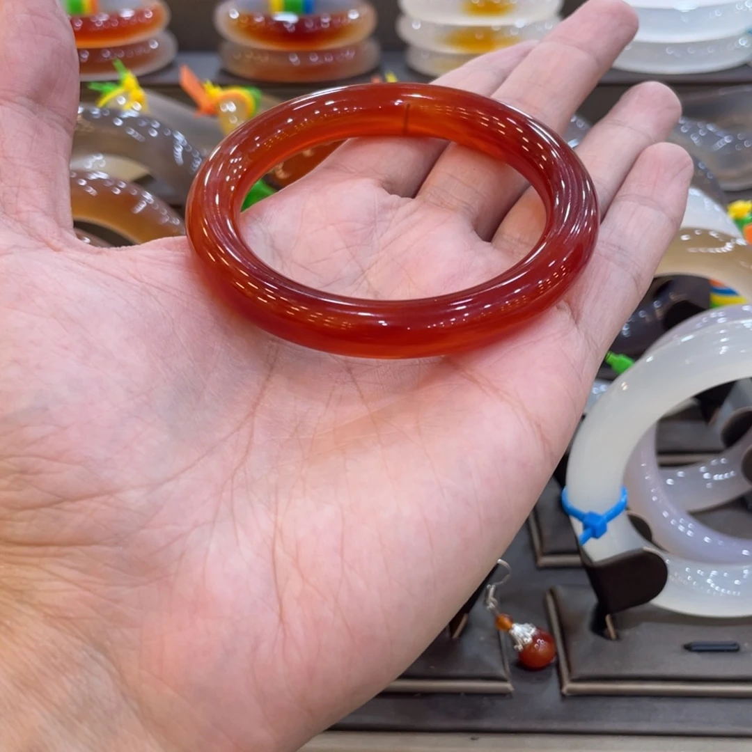 玛瑙/玉髓手镯未镶嵌