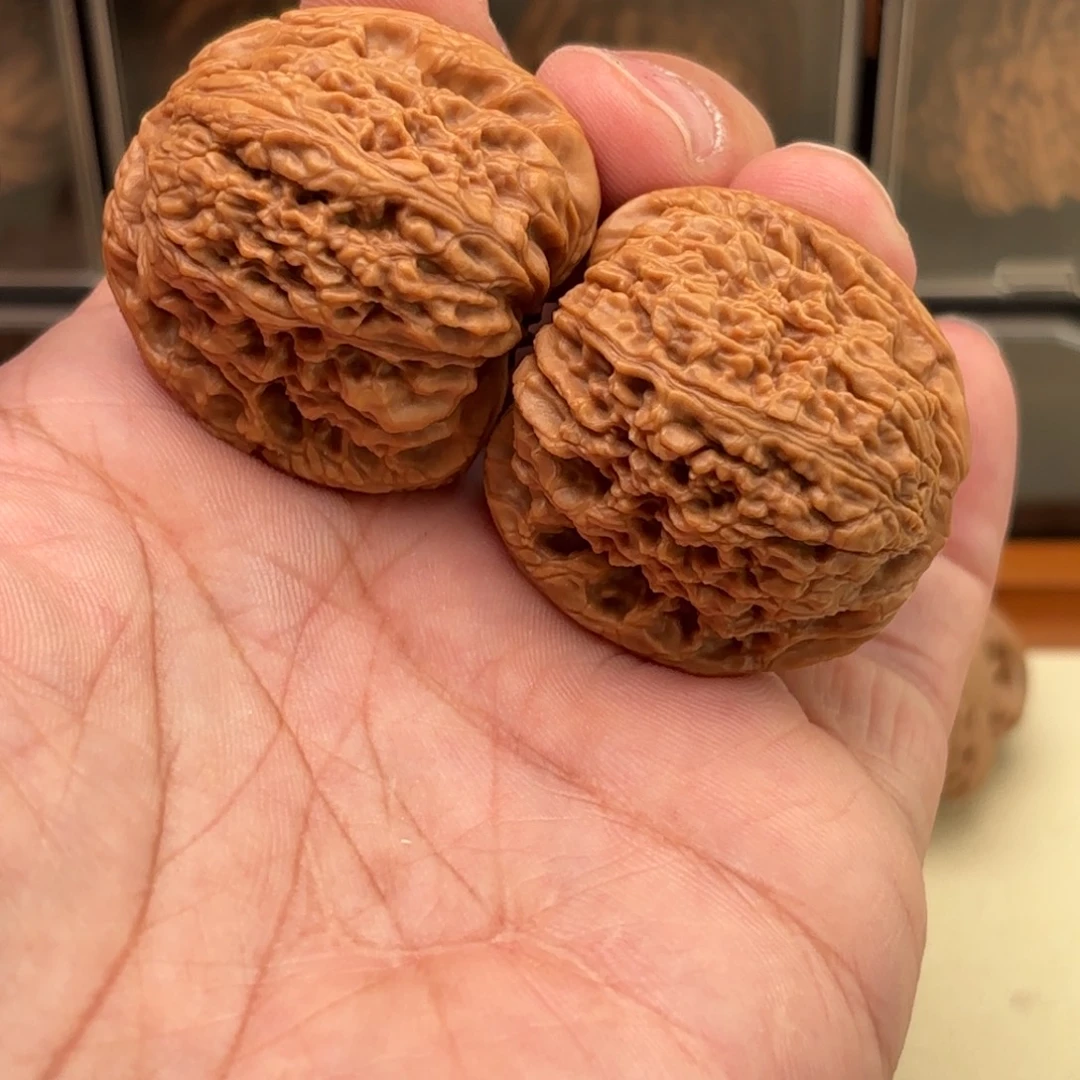 文玩核桃把件南疆石