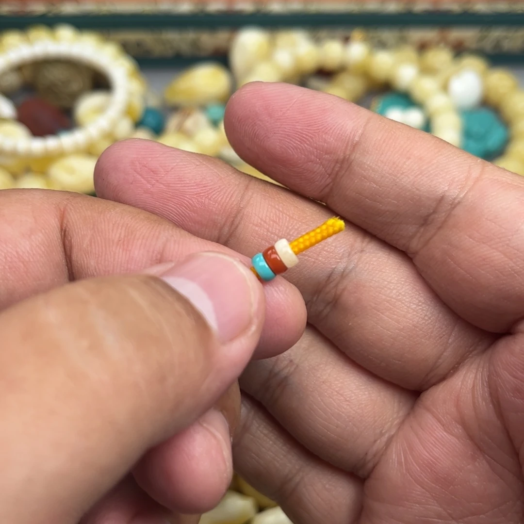 未镶嵌琥珀珠宝奇石