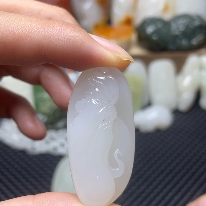 未镶嵌和田玉挂件