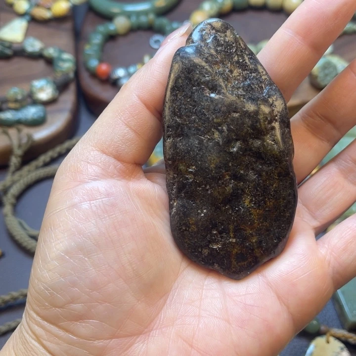 岫岩河磨玉（透闪石质玉）未镶嵌珠宝半成品