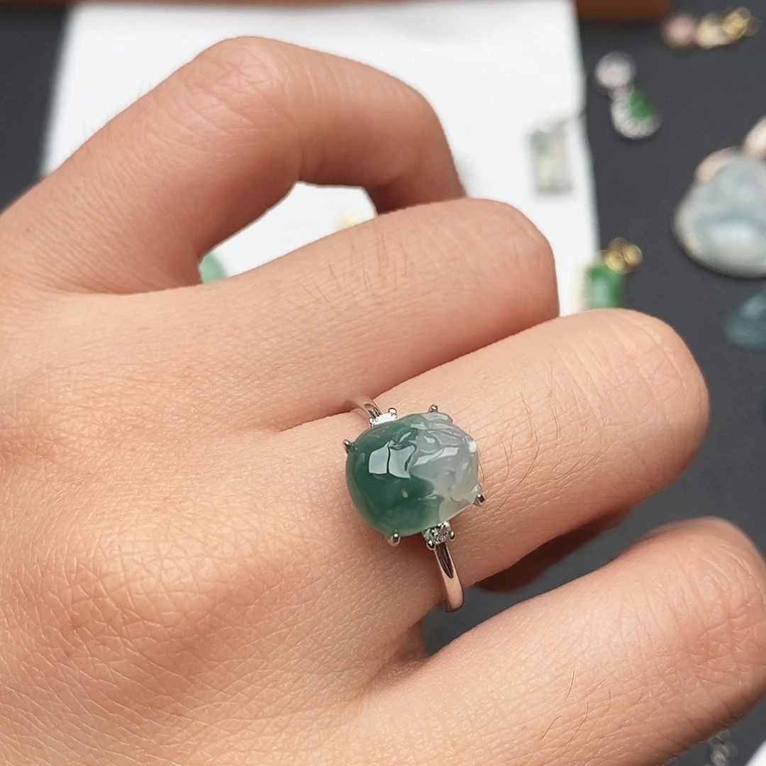 翡翠银S925镶嵌戒指飘花貔貅戒指