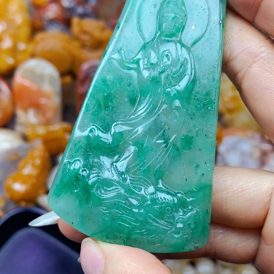 石英质玉（黄龙玉）未镶嵌颈饰