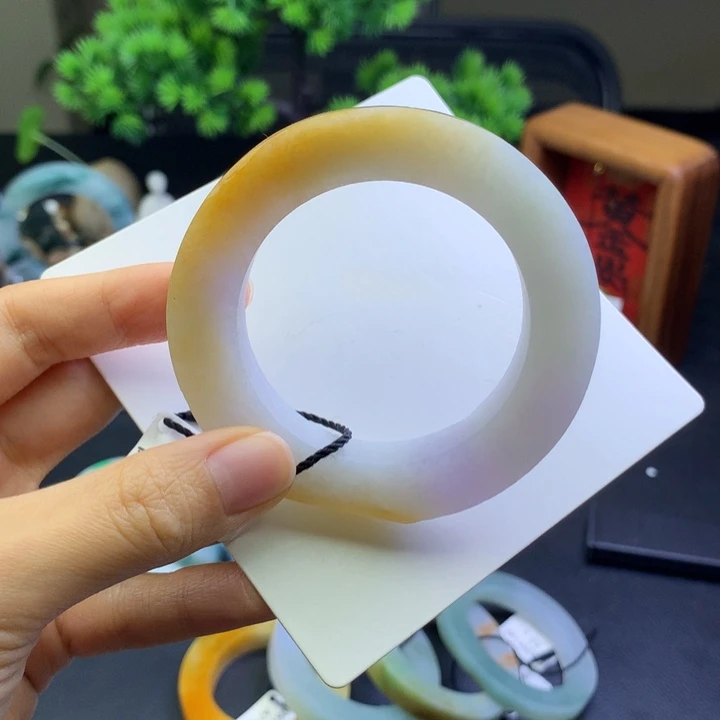 定制翡翠手镯未镶嵌