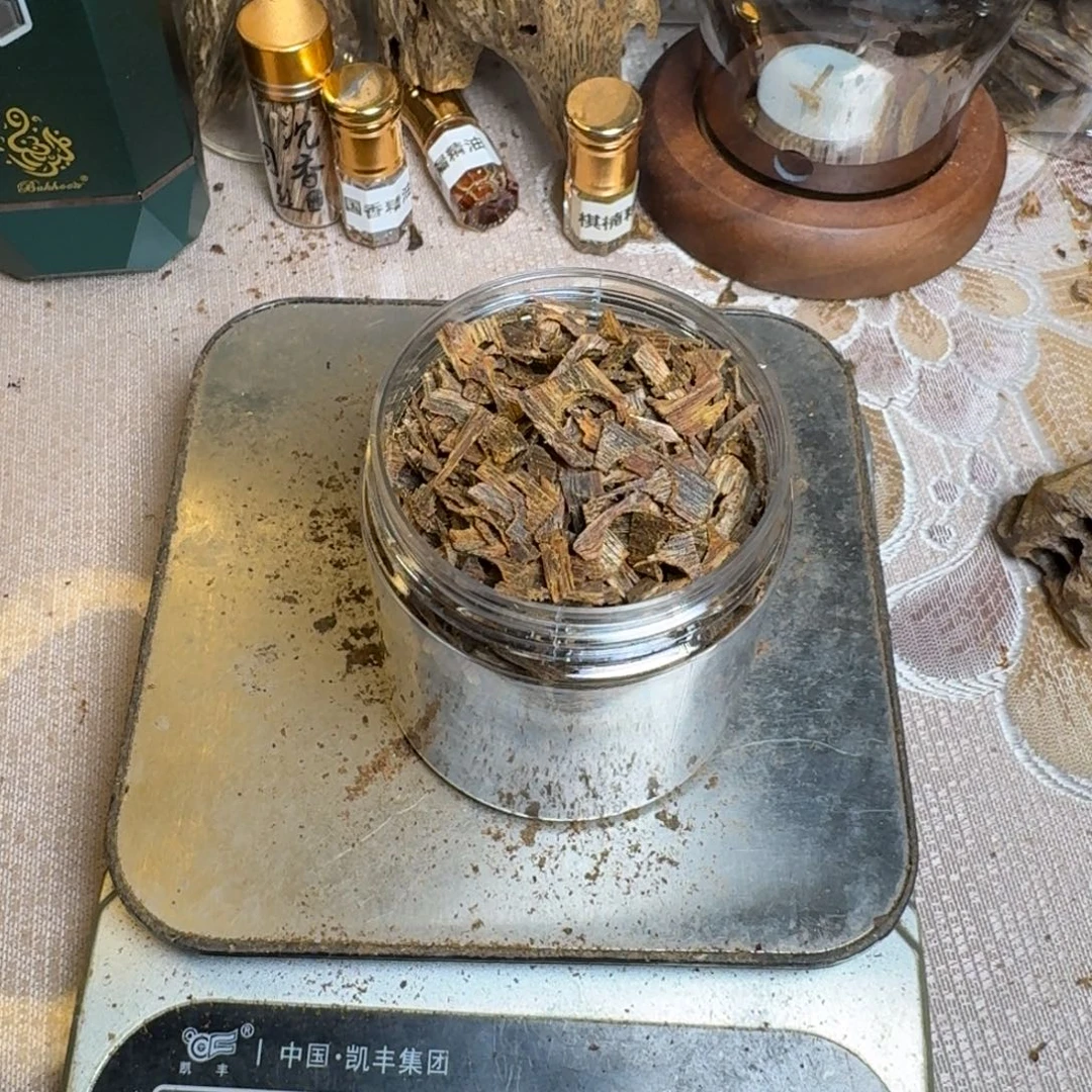 T***a沉香沉香碎屑沉香奇楠乌身沉水料