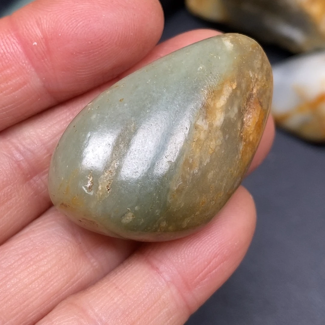 和田玉未镶嵌珠宝奇石