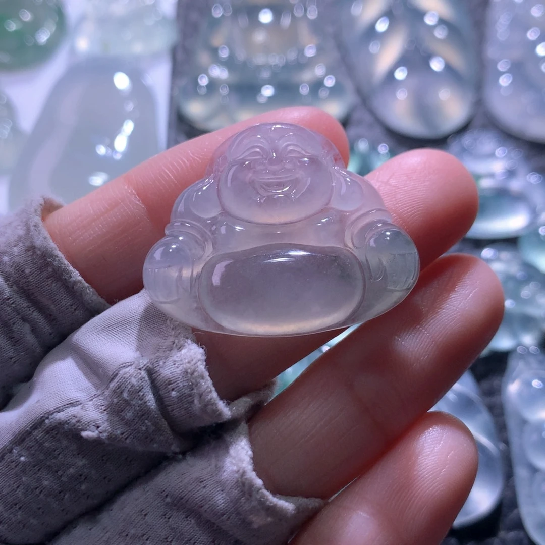 翡翠未镶嵌颈饰佛