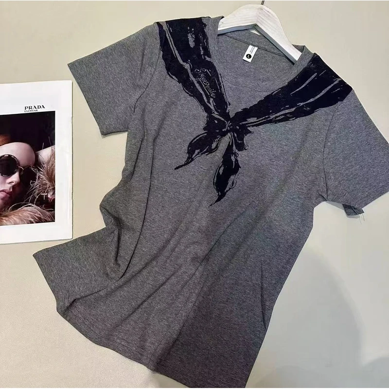 《优麦汇》Y6232夏款圆领设计感时尚百搭短袖显瘦上衣款女