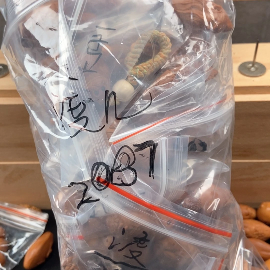 【闪购商品】吊坠橄榄核渡****橄榄核度