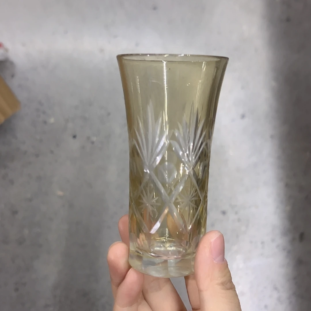 水晶玻璃平底款微瑕一个