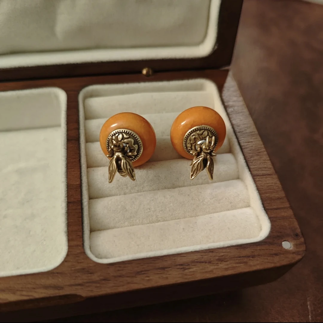 黄铜锆石耳饰 时尚中古VINTAGE 复古黄色南瓜后缀小金蝉耳饰