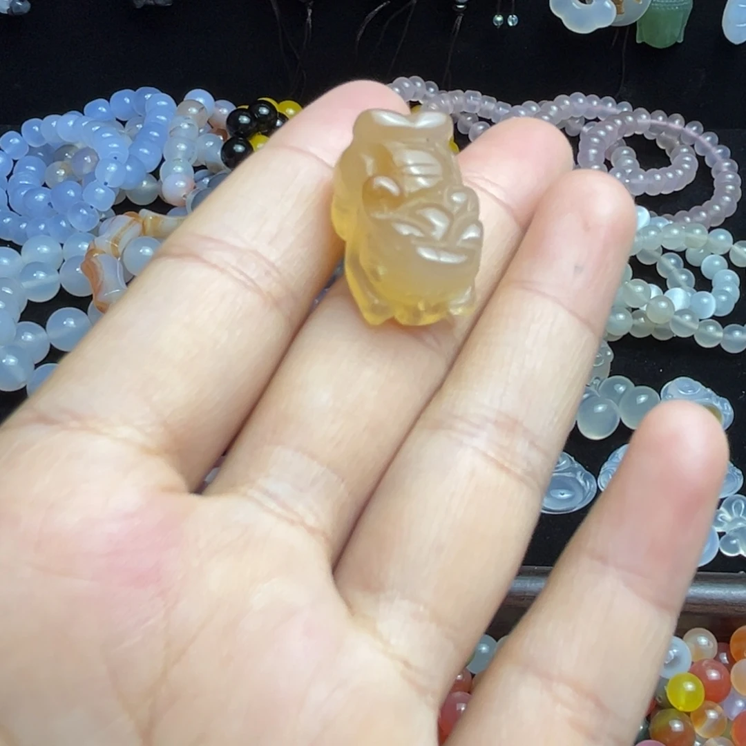 玛瑙/玉髓未镶嵌吊坠(赠链)