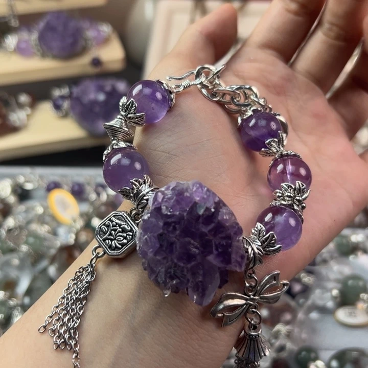 屯****水晶手链合金手串