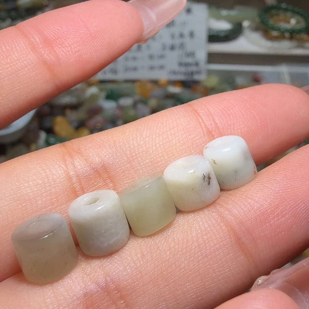 和田玉未镶嵌珠宝奇石