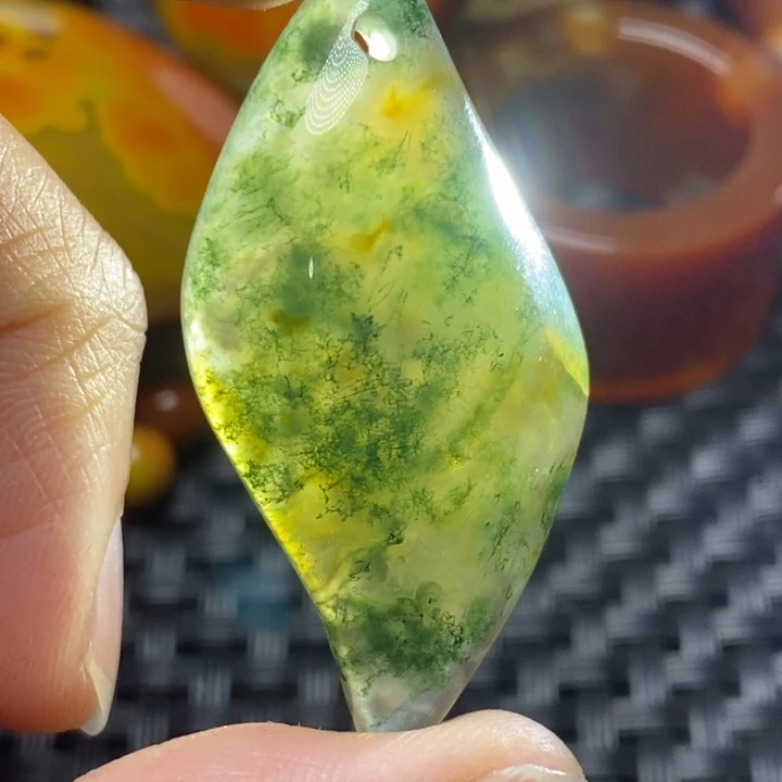 玛瑙/玉髓颈饰未镶嵌张*哲