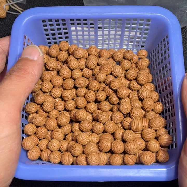 周***你吊坠桃核野生小核桃6
